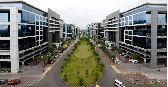 42290 Sq.Ft. Select Office in IT Park @ 72.58 Cr for Sale in Yerwada, 
