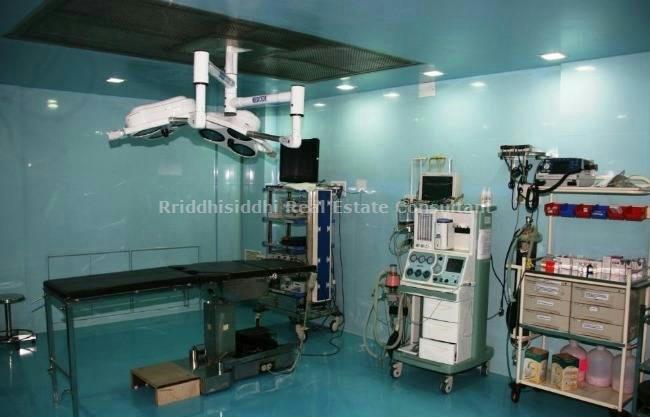 12500 Sq.Ft. 12 BHK Fully Furnished Hospital Premises @ 10.00 Cr for Sale in Hadapsar, 